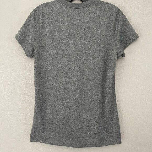 Nike Dri-Fit Top Size Medium - Picture 2 of 4